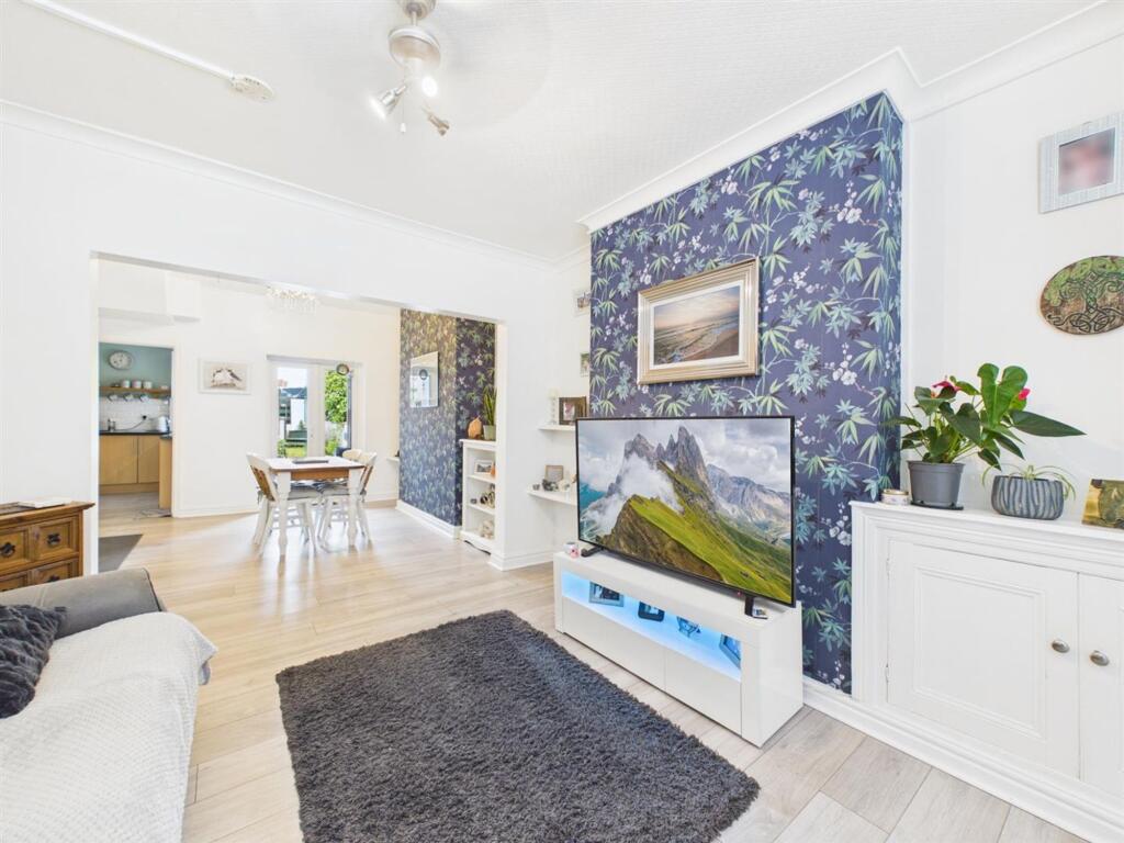 House in Lancaster - View 5