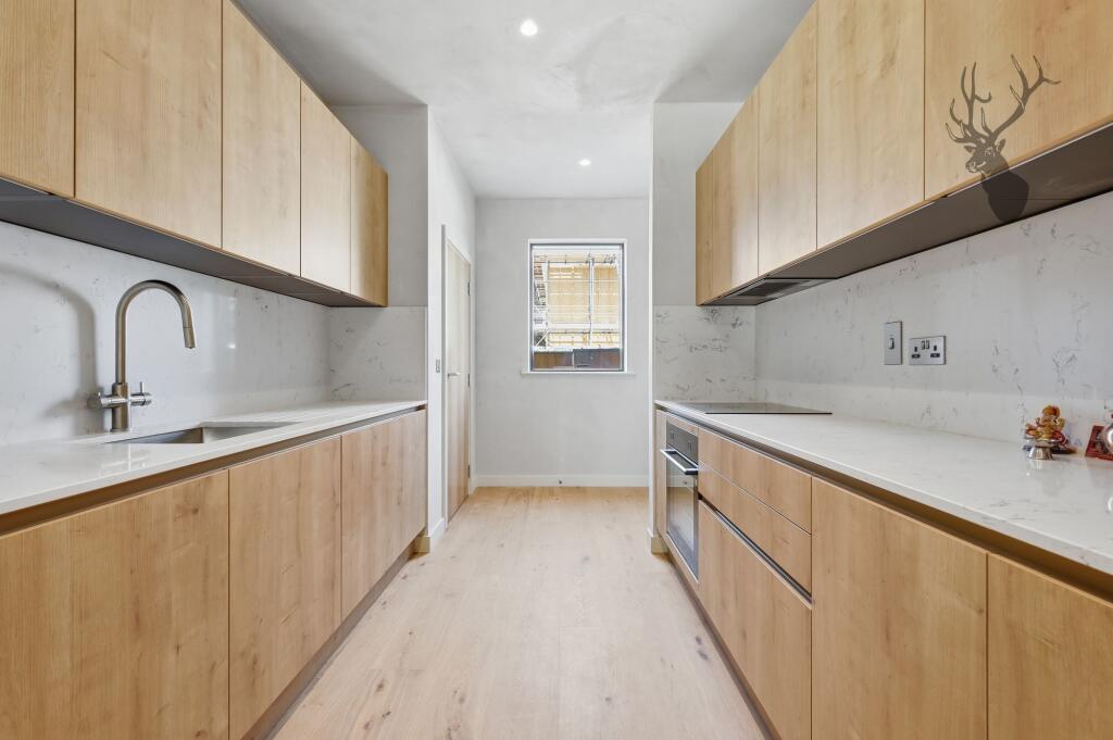 House in Epping Forest, North Weald - More