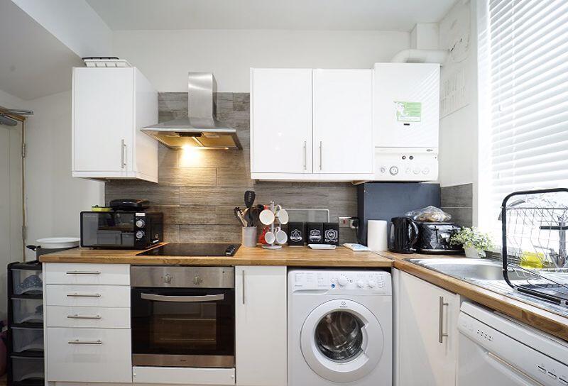 House in Leeds - View 2