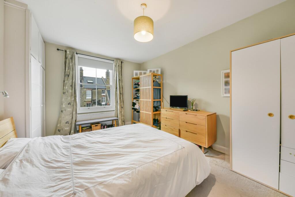 3 bedroom flat for rent