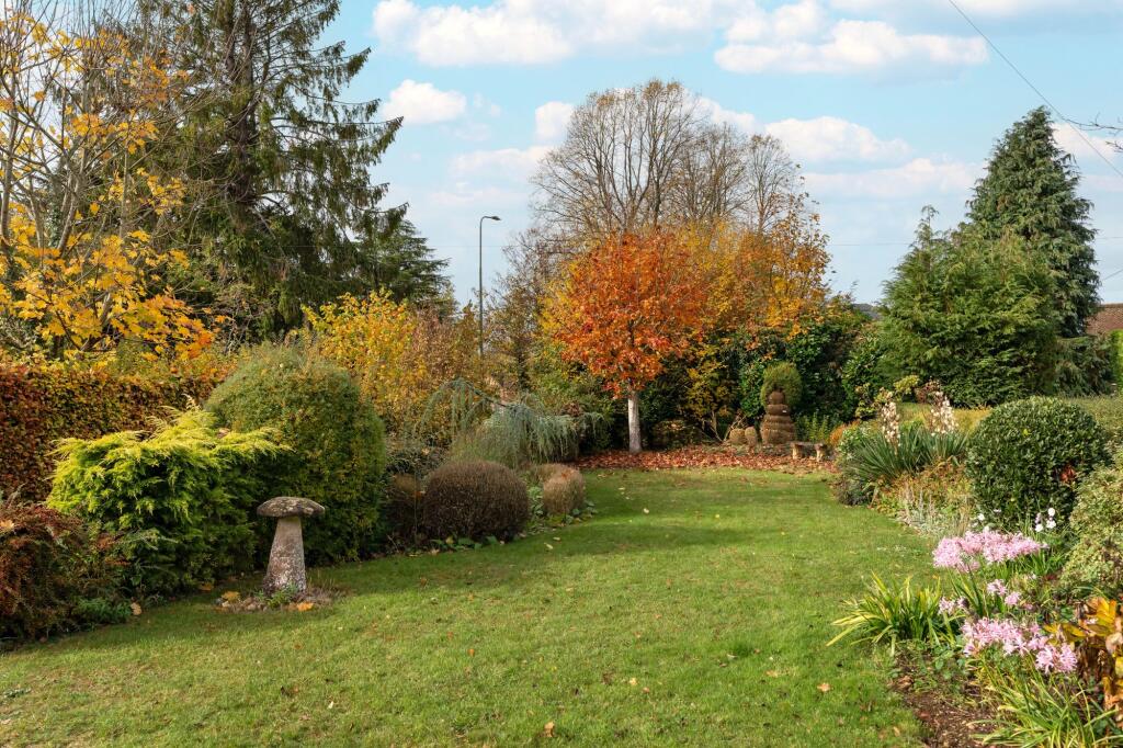 Cumnor Hill, Oxford, OX2 photo 2