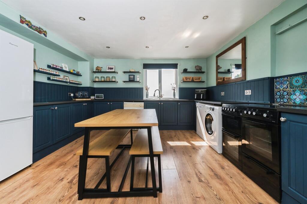 House in Southampton, Mansel Park - View 4