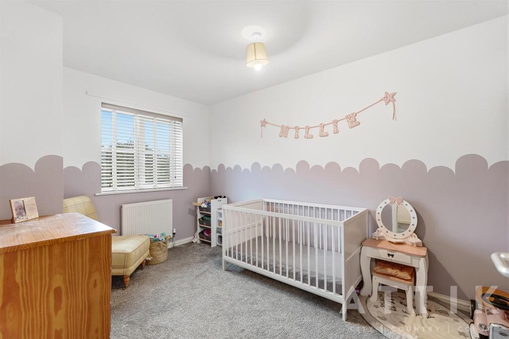Nightingale Close, Halesworth photo 4