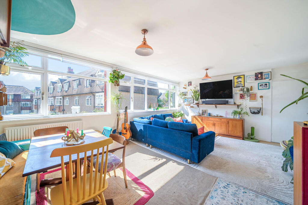 Main image of property: Kingston Road, Epsom, KT17