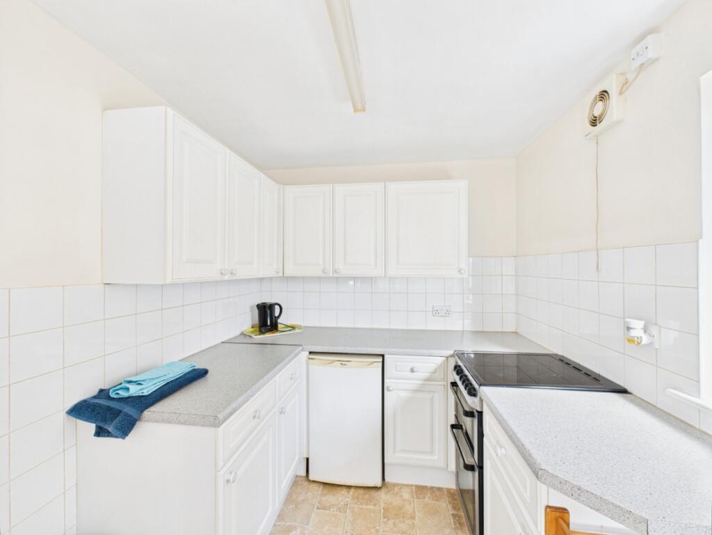 House in Kingston upon Hull, Bransholme - View 2