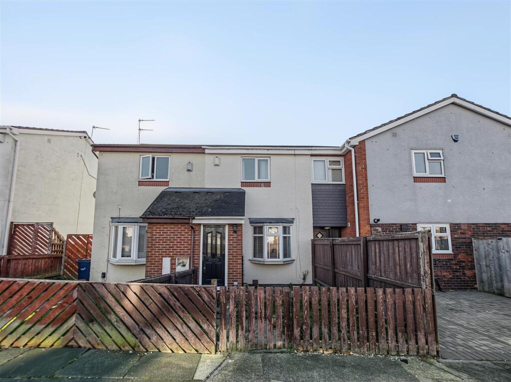 2-bed terraced on Bradford Avenue, Townend Farm, Sunderland, £80,000