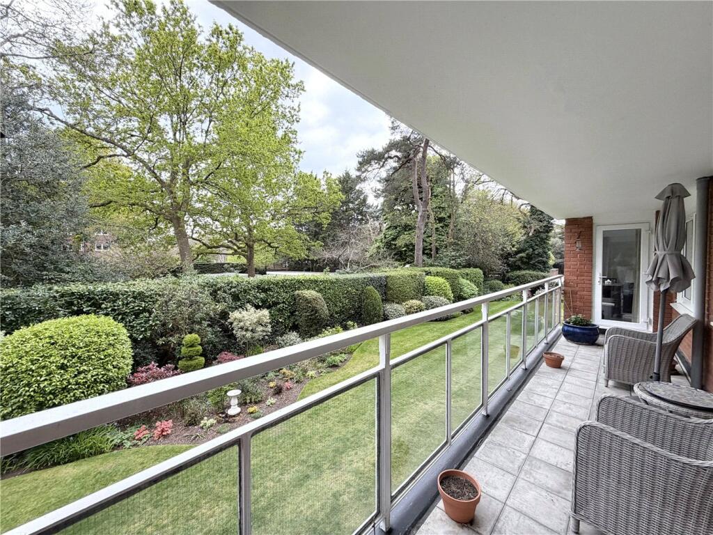 Apartment in Bournemouth - View 2