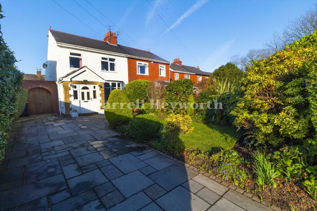 3-bed semi-detached on Blackpool Old Road, Poulton Le Fylde, £299,995