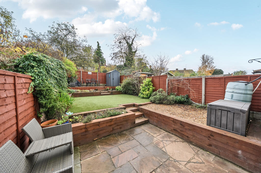 House in Hertford, Pinehurst - View 4