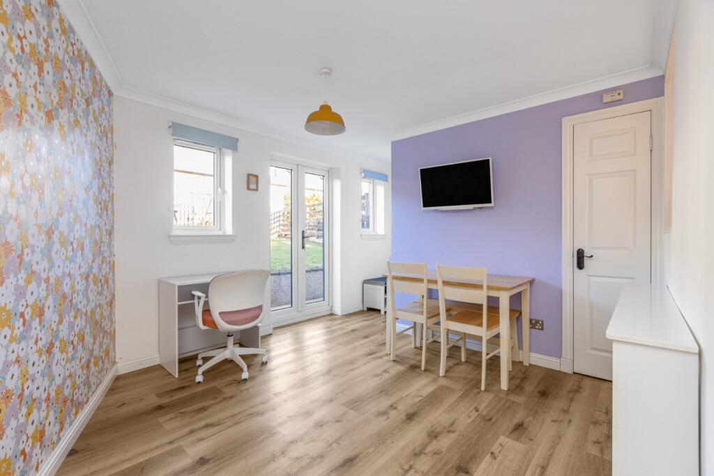 House in Edinburgh, Drum Brae, Clermiston - View 5