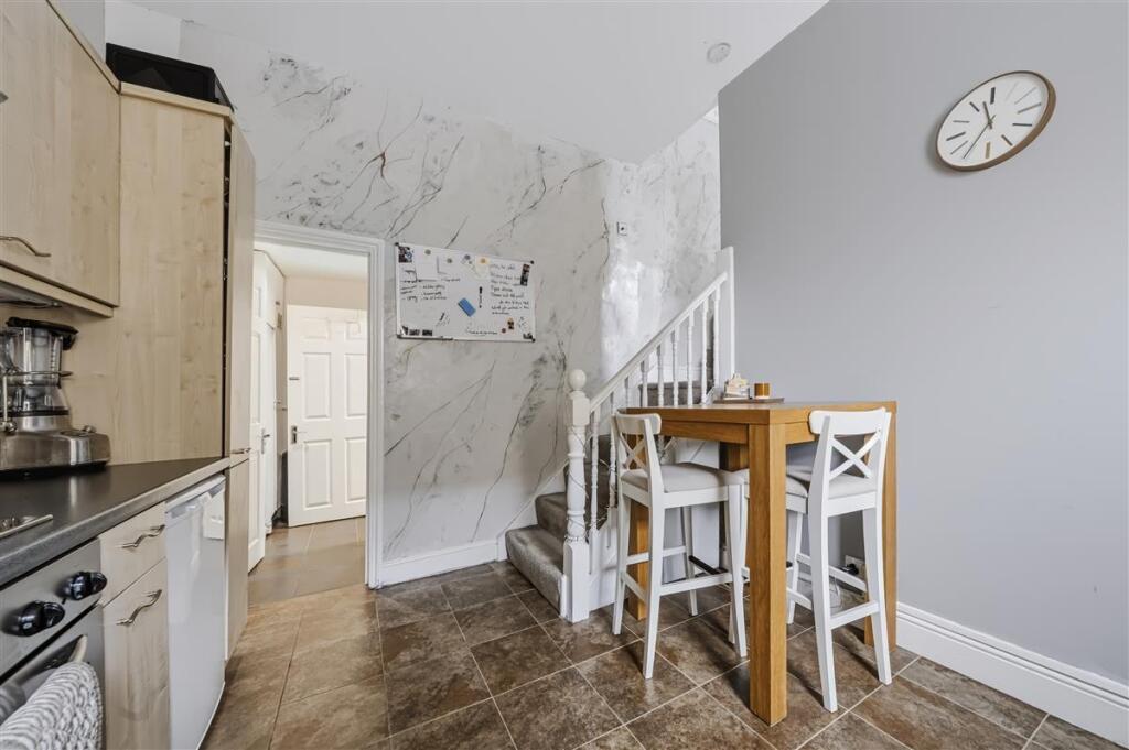 Apartment in London - View 5
