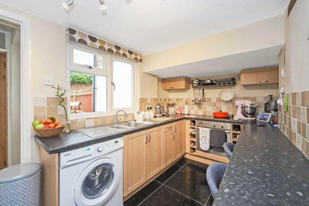 House in Hemel Hempstead - More