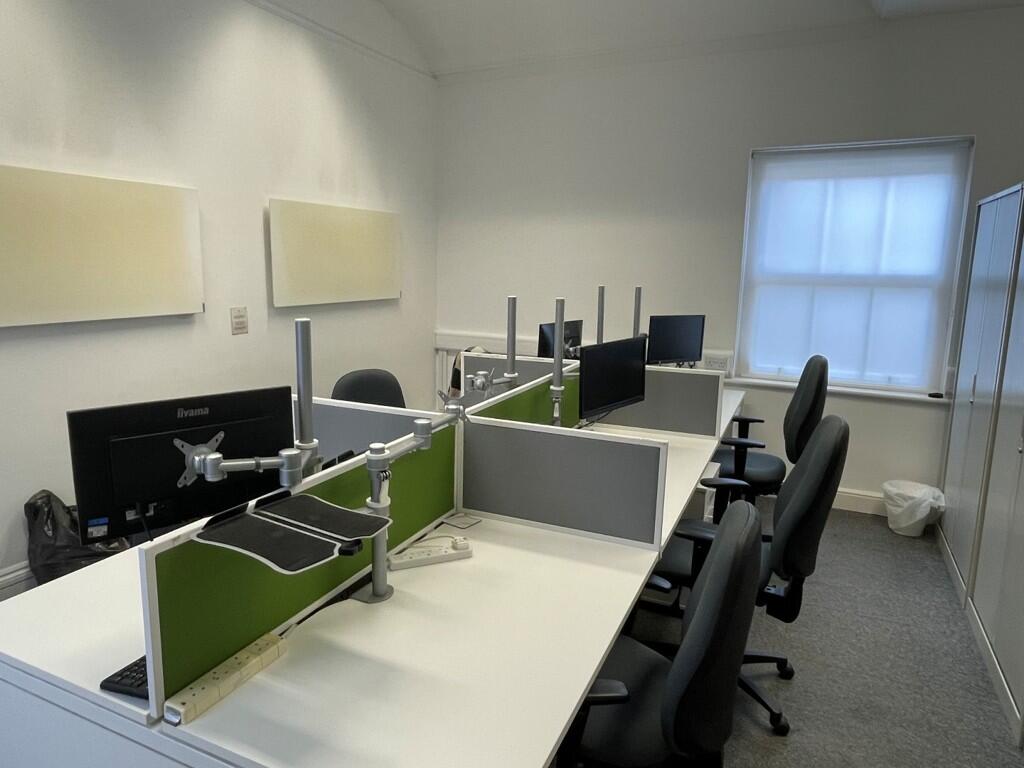 Photo 3. Suite D FF.