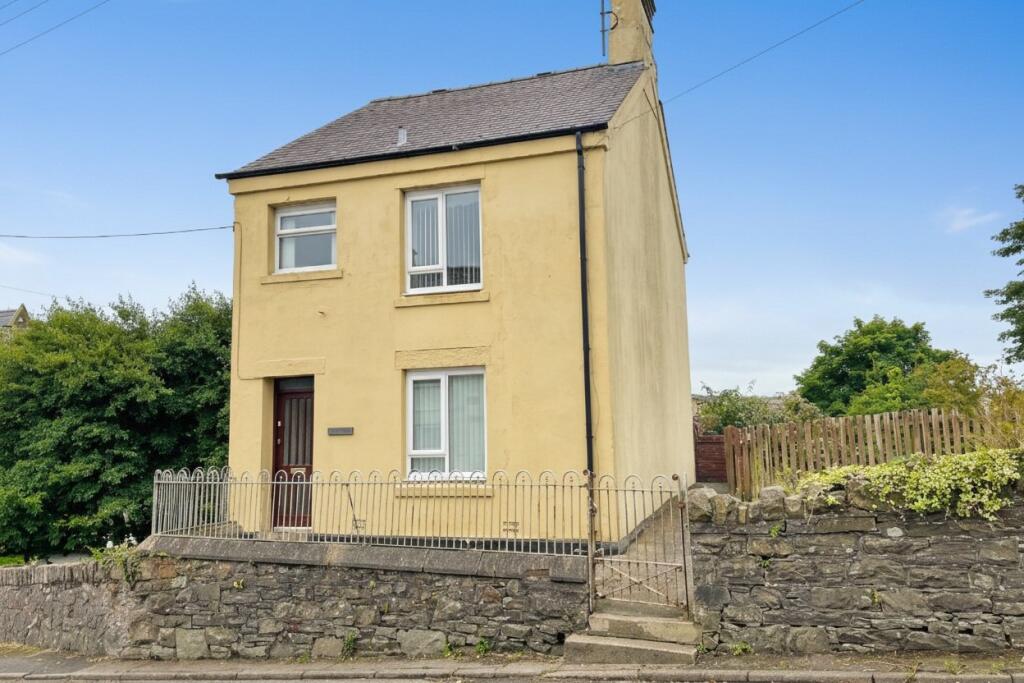 Main image of property: Bridge Street, Llannerch-y-Medd, Anglesey, LL71