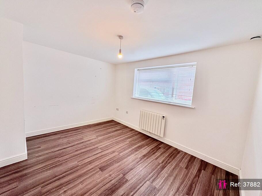 Apartment in Derby - View 5