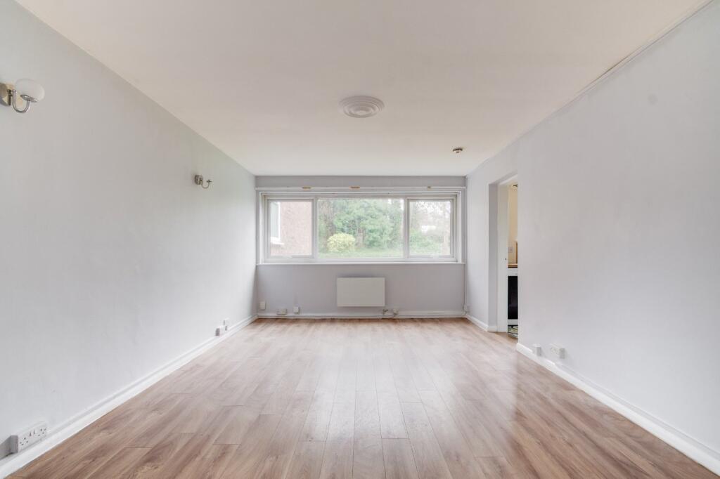 Apartment in Birmingham, Kings Norton - View 2