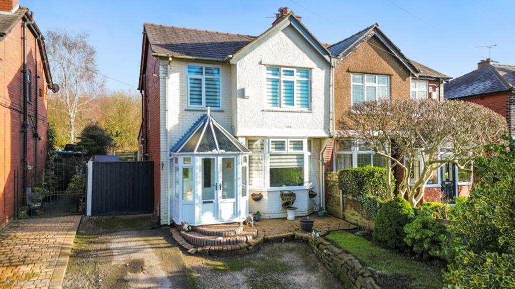 3-bed semi-detached on Winwick Road, Newton-Le-Willows, WA12, £285,000