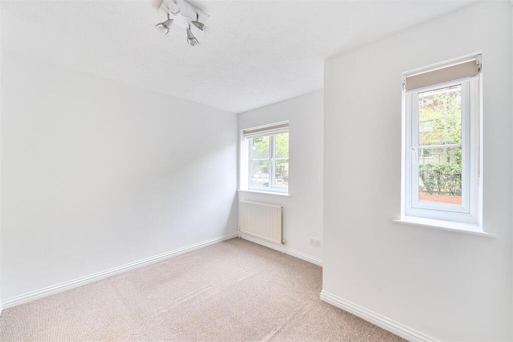 Apartment in Three Rivers, Batchworth - View 4