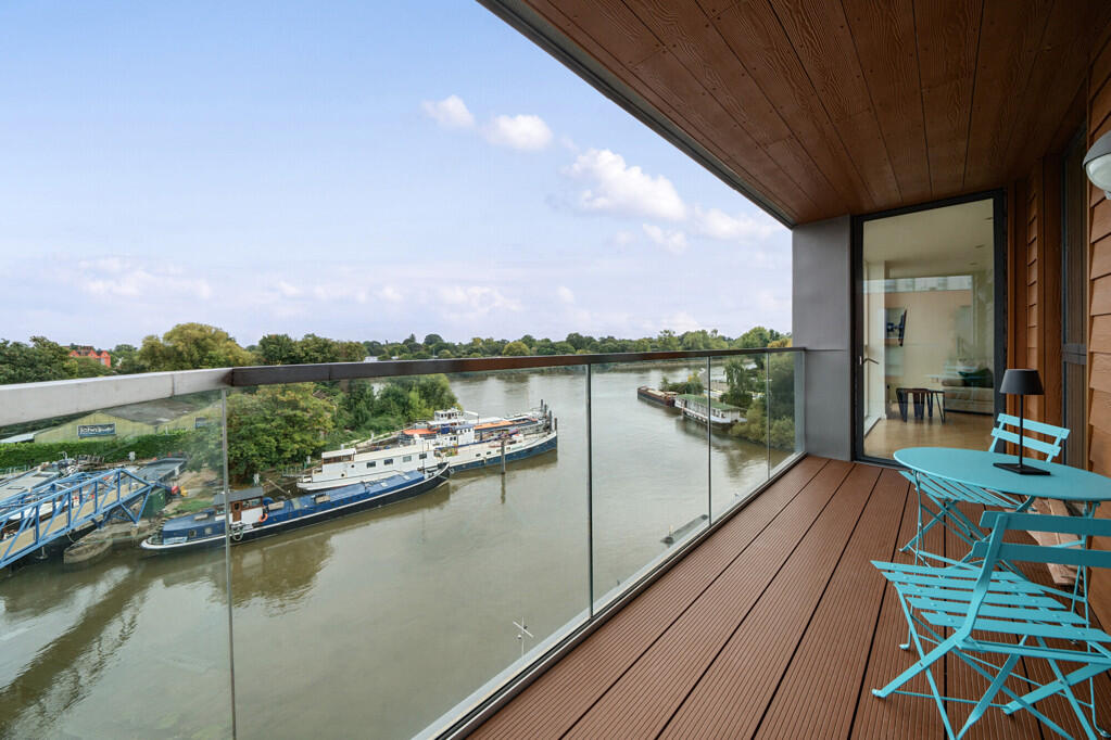 Main image of property: High Street, Brentford, Middlesex