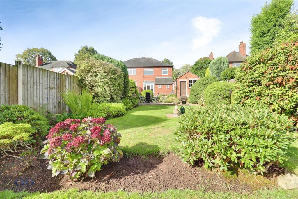 House in Stoke-on-Trent - View 4