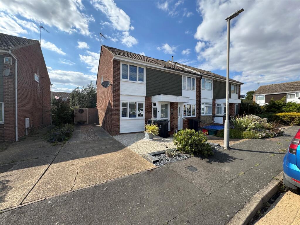 Homerton Close, Clacton-on-Sea, Essex photo 2