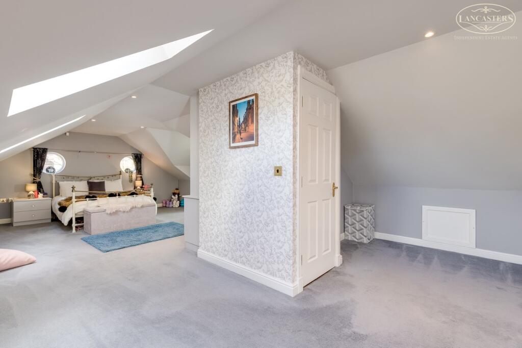 Regents Hill, Lostock, Bolton, BL6 photo 5