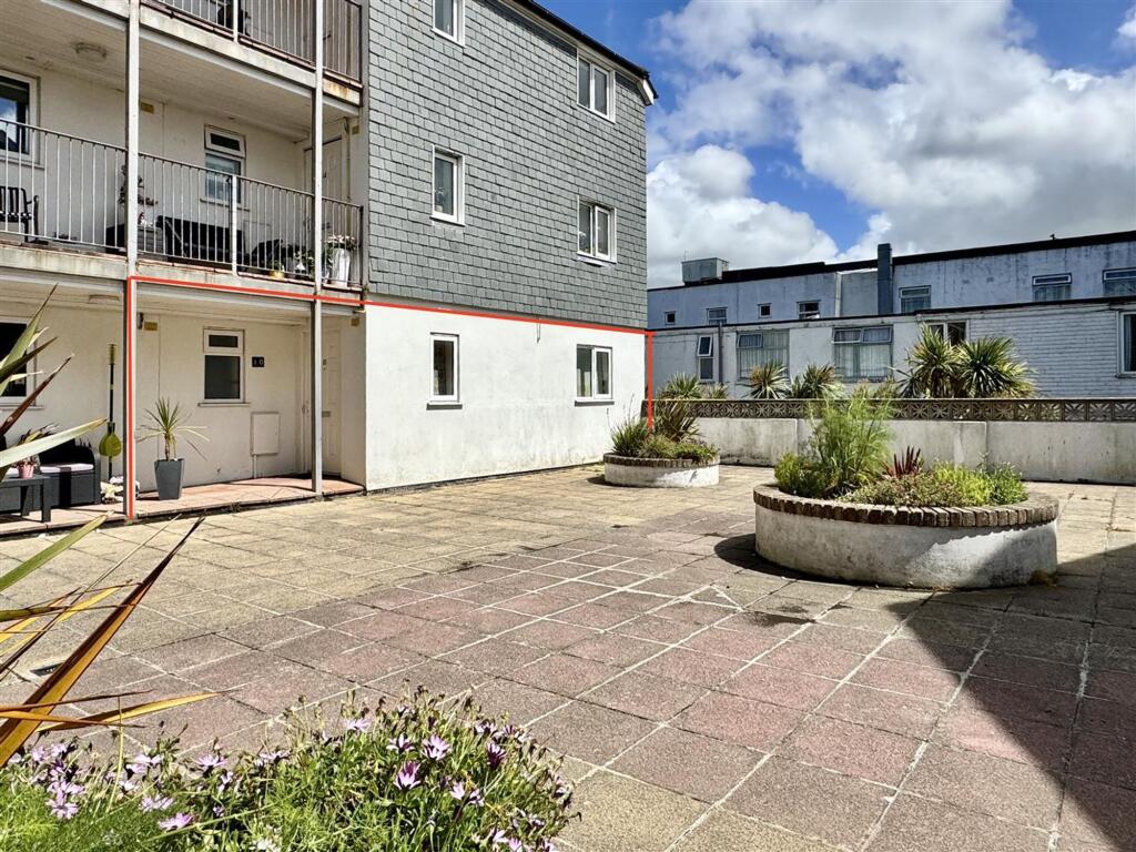 Apartment in Truro