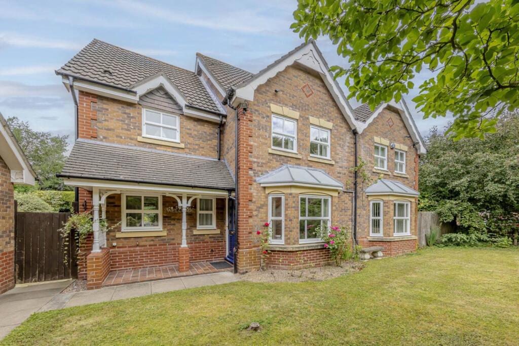 Swanholme Way, Baldwins Gate, ST5 photo 2