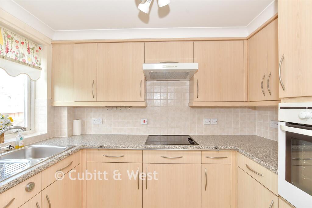 Apartment in Portsmouth - View 4
