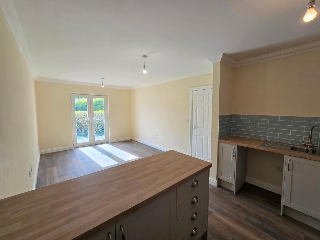 Coychurch Road, Bridgend, CF31 photo 2