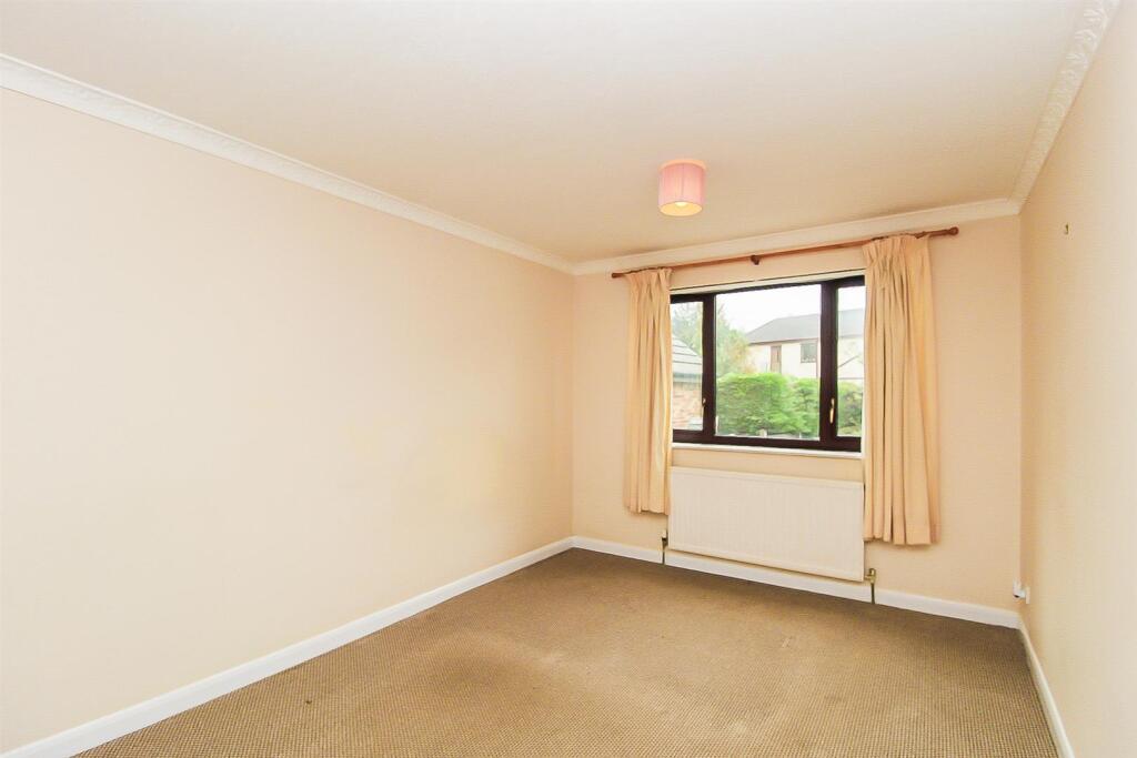 House in Wakefield - View 5
