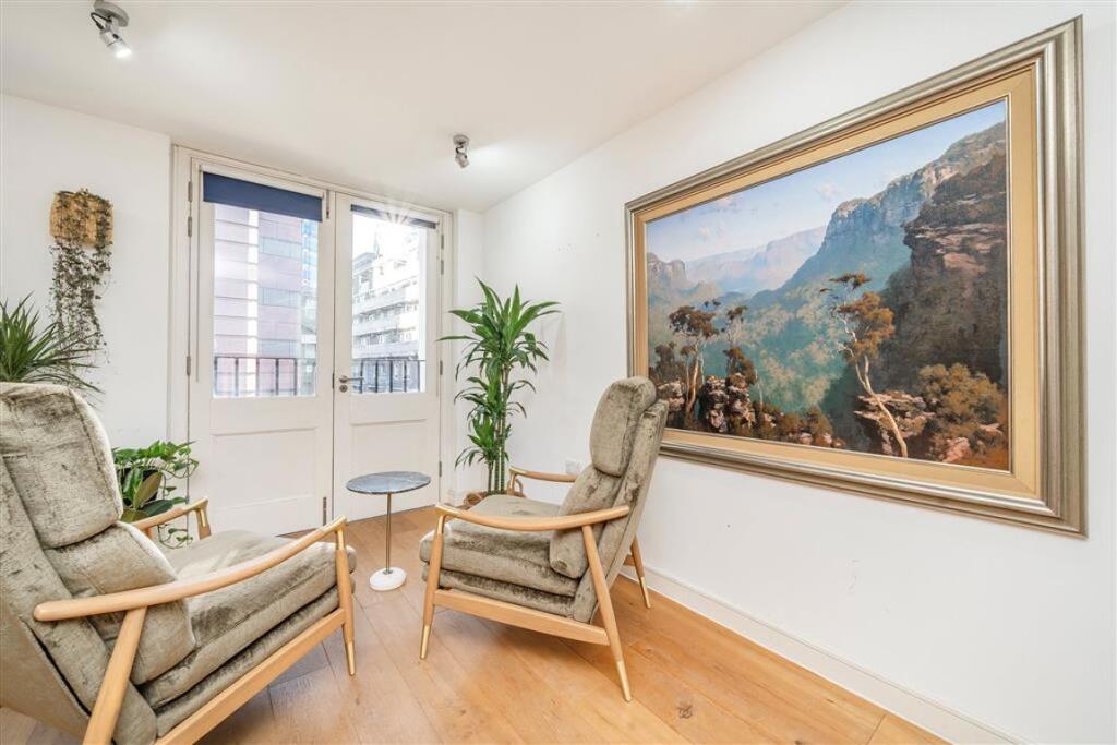 Apartment in London, Spitalfields, Whitechapel - View 4