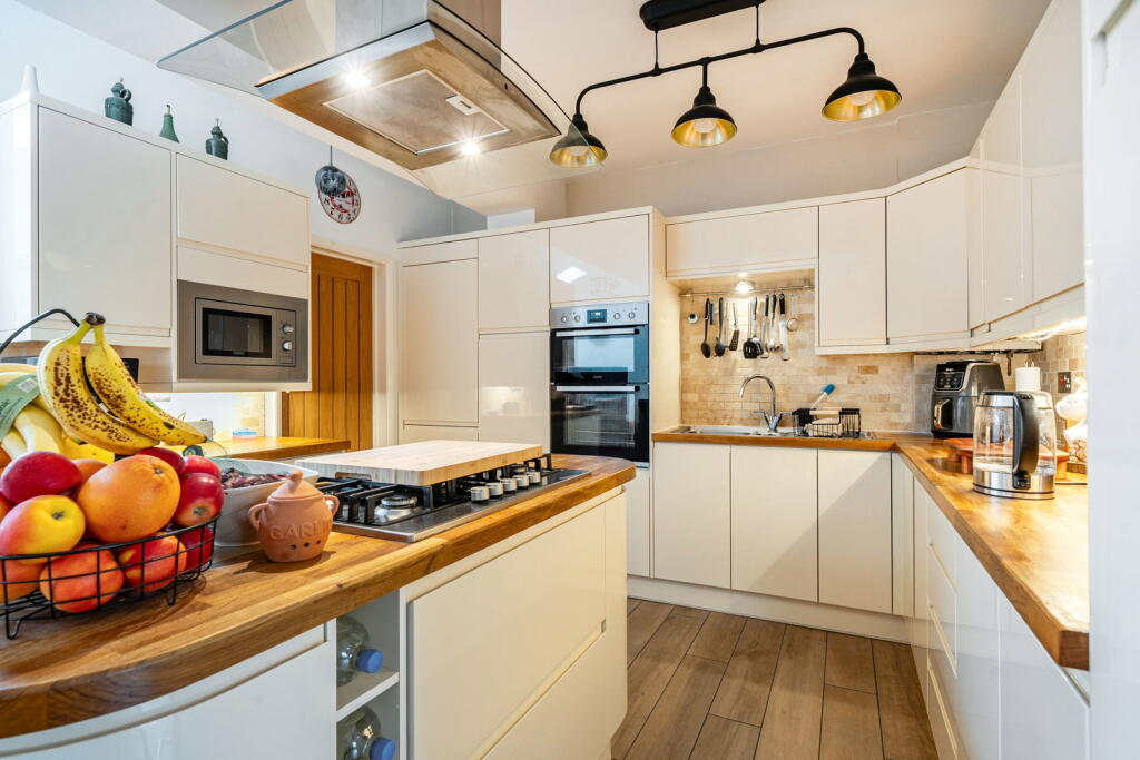 House in Dudley - View 4