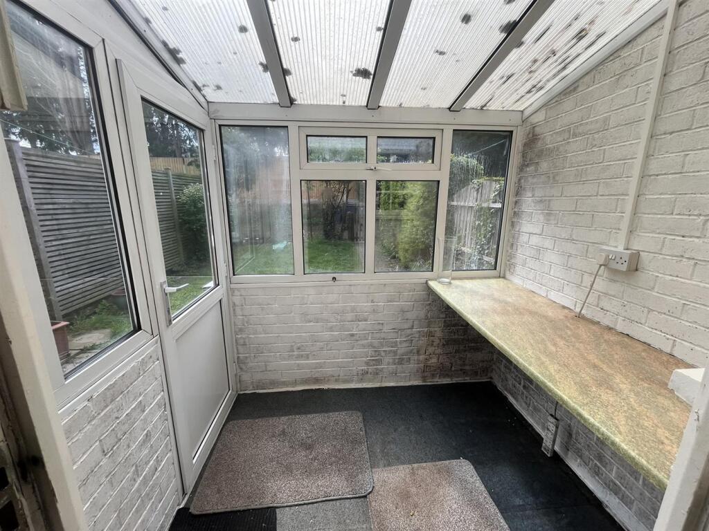 Main image of property: Portia Close, Nuneaton