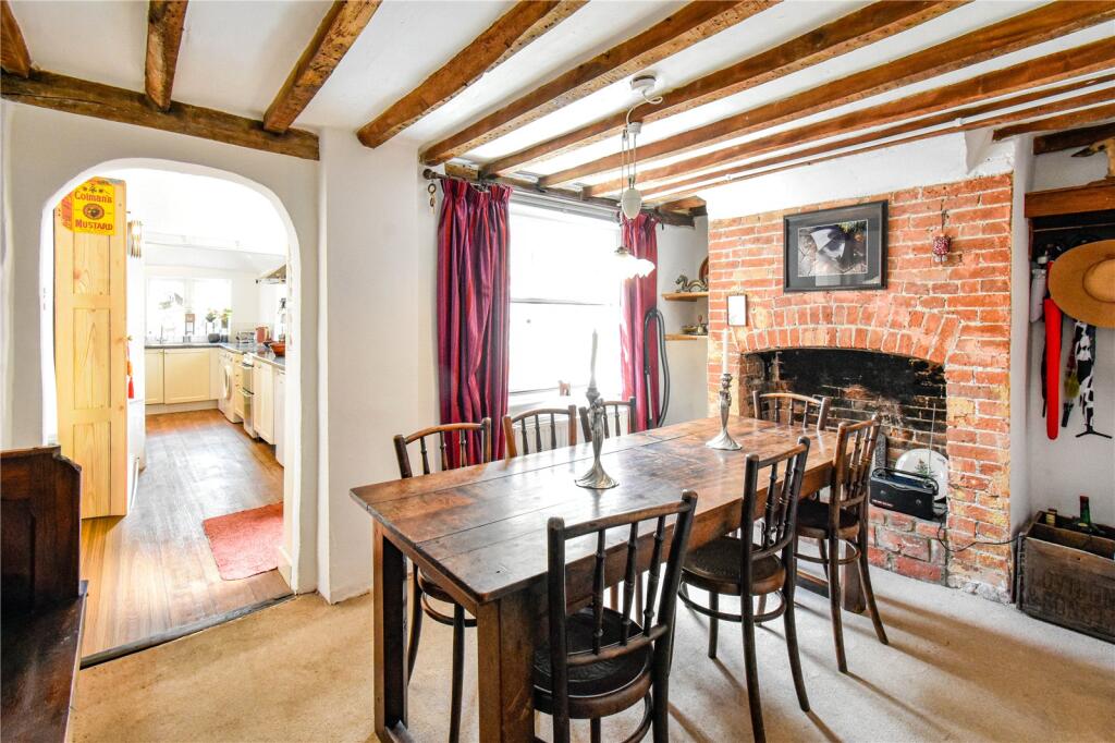 Northgate Street, Devizes, Wiltshire, SN10 photo 4