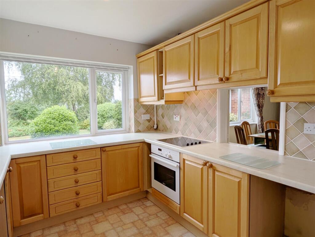 House in Newbury, West Berkshire - View 4