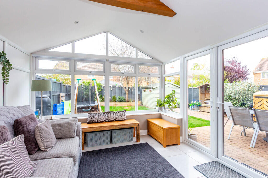 House in Rushden, North Northamptonshire - View 2