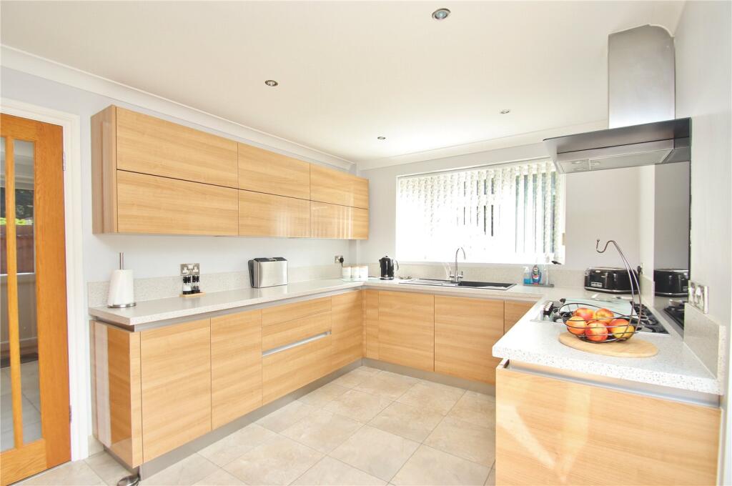 The Oaks, Verwood, Dorset, BH31 photo 4
