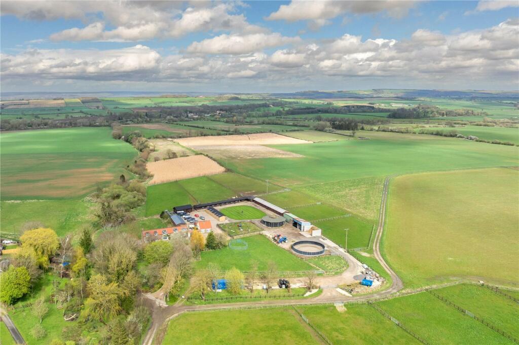 Main image of property: Hanging Hill Farm, Kennythorpe, Malton, North Yorkshire, YO17