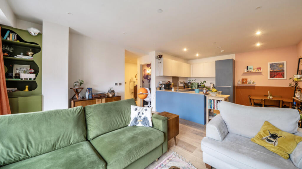 Apartment in London - View 2