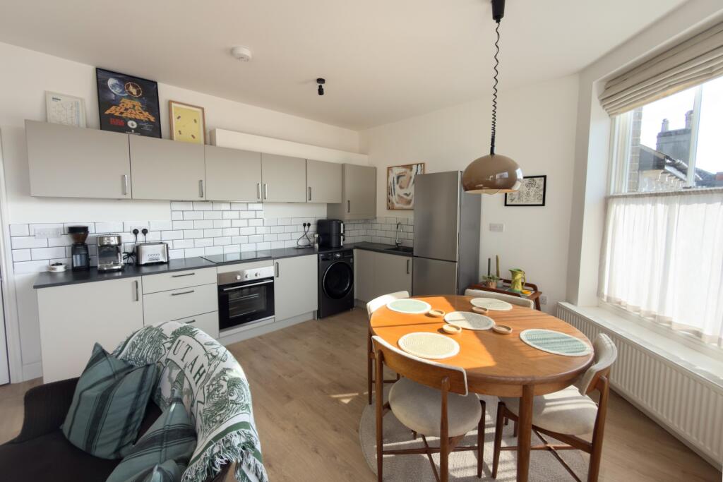 Apartment in Dover, Deal town centre, Deal - More