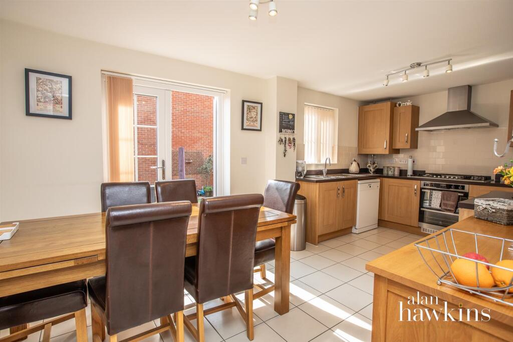 Hart Close, Royal Wootton Bassett photo 4