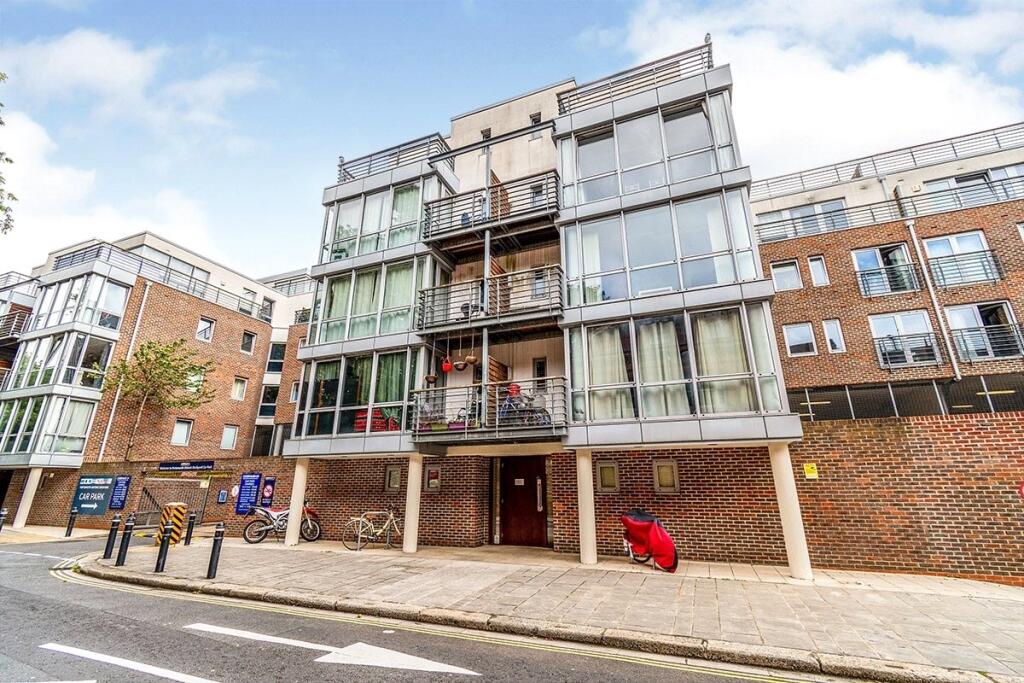 Main image of property: Bonfire Corner, Portsmouth, Hampshire, PO1