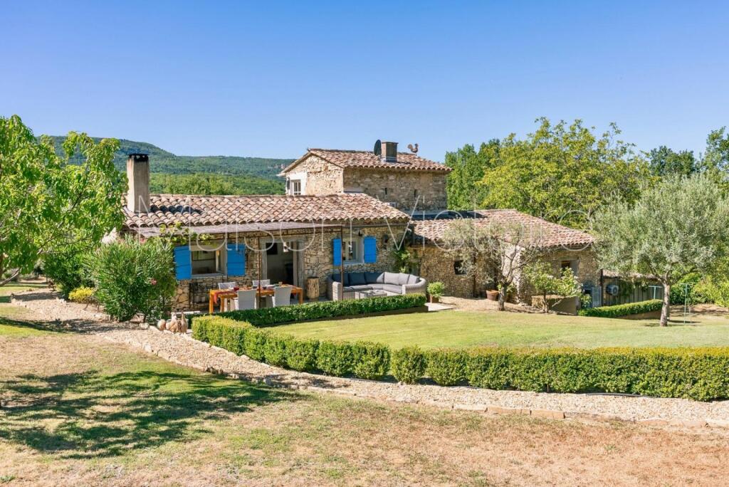 Main image of property: Provence-Alps-Cote d`Azur, Vaucluse, Saignon