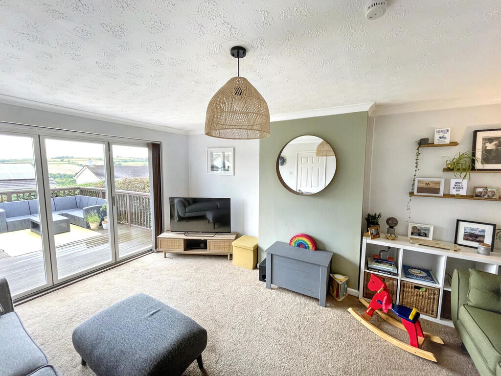 Orchard Close, Helston photo 4