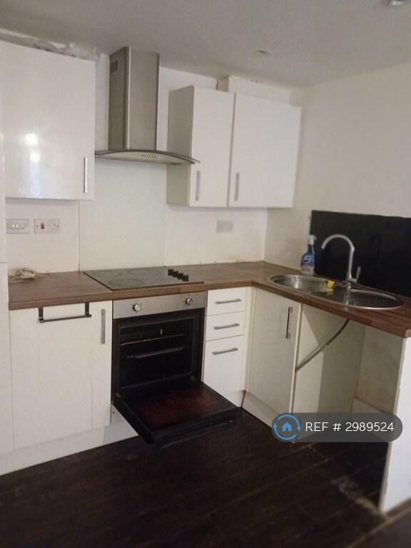 Main image of property: Luton Road, Chatham, ME4