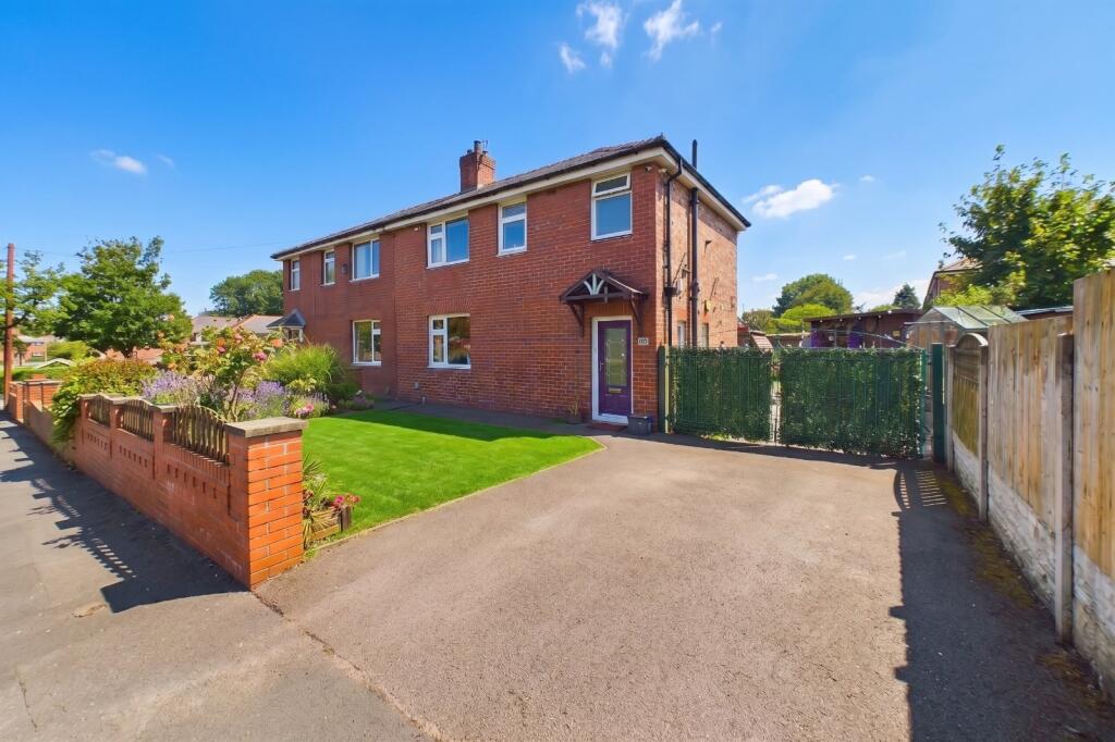 3-bed semi-detached on Acacia Crescent, Wigan, Greater Manchester, WN6, £180,000