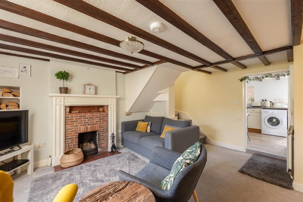 Stone Cottage, Westgate, Thornton Dale. YO18 7SG photo 4