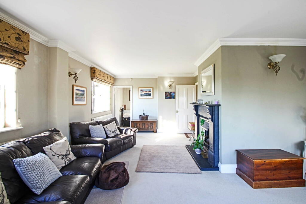 House in Stockton-on-Tees, Great and Little Broughton - View 5