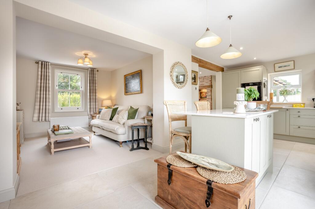 House in Southampton - View 4